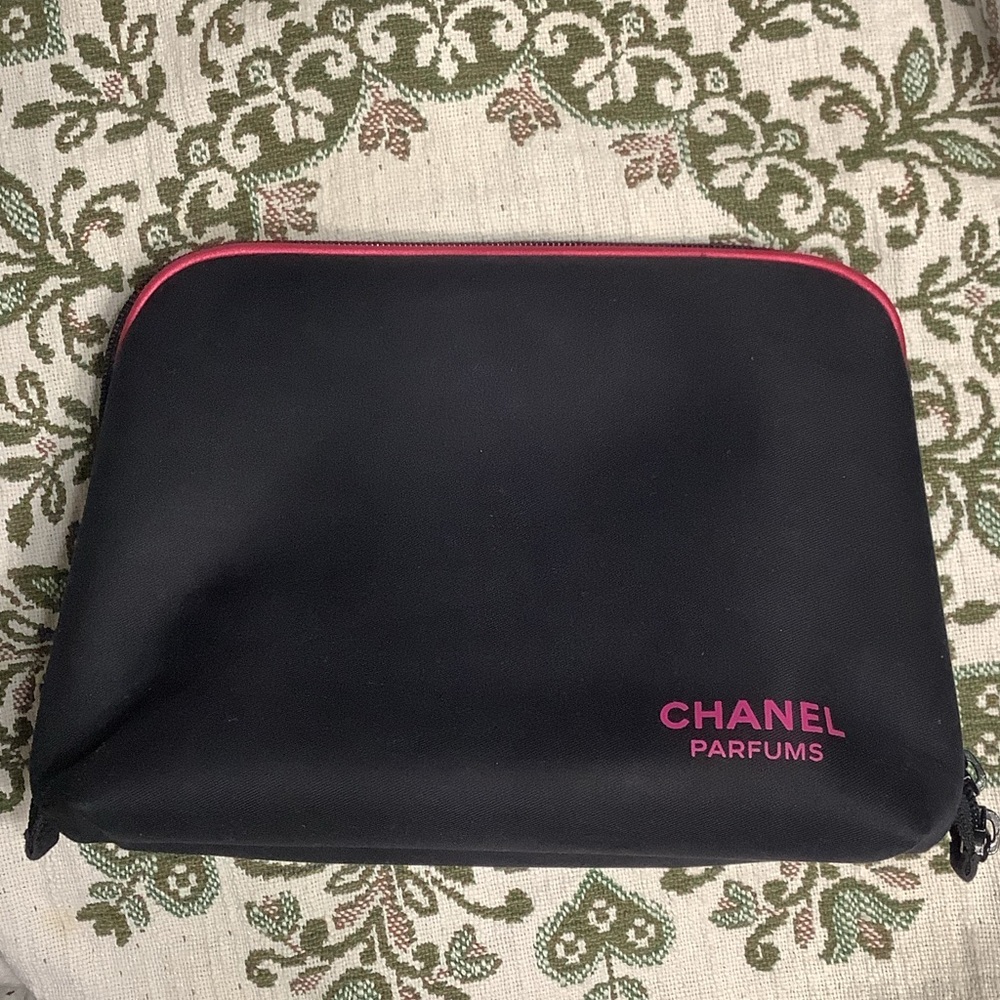 CHANEL Parfums Black Make-up Cosmetic bag with Pink Trim
